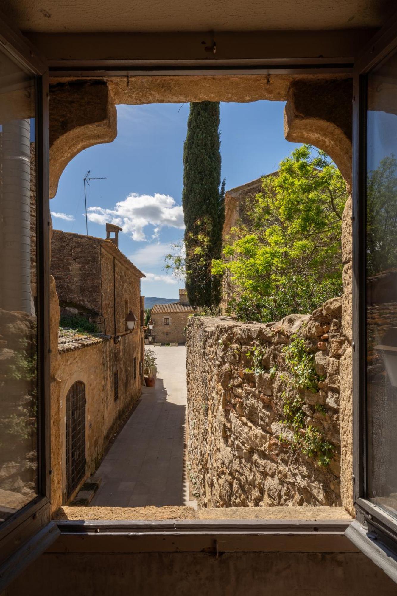 Deco - Casa Castell De Peratallada Exterior foto